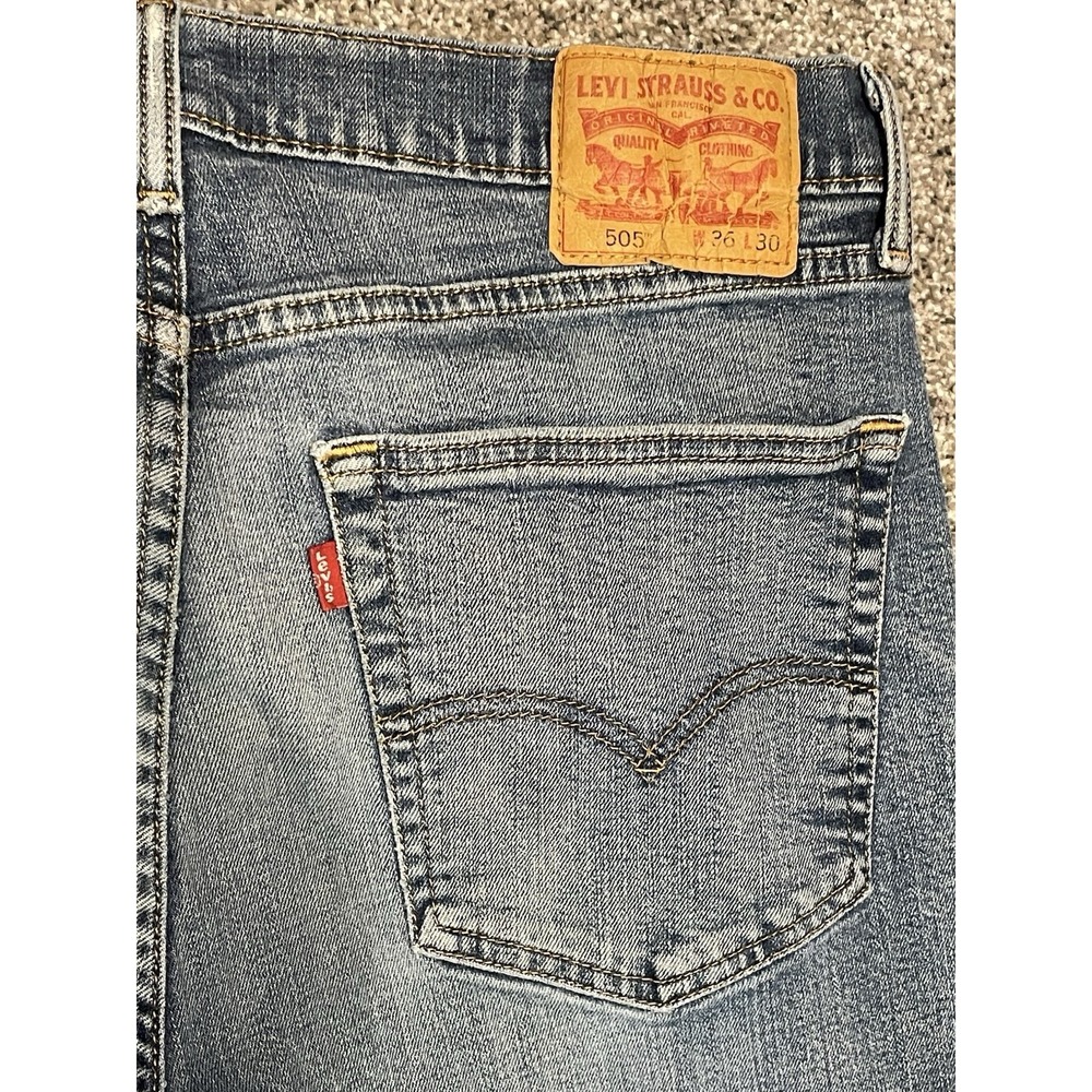 Levi's 505 Straight Fit Jeans Men 36x30 Blue Medium Wash Classic Denim - Picture 3 of 6